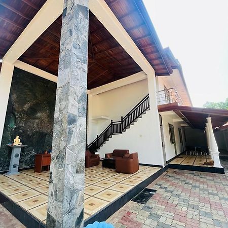 Yala Visit Villa Tissamaharama Dış mekan fotoğraf